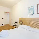 Guesthost - Center Urban Flat 아파트 *